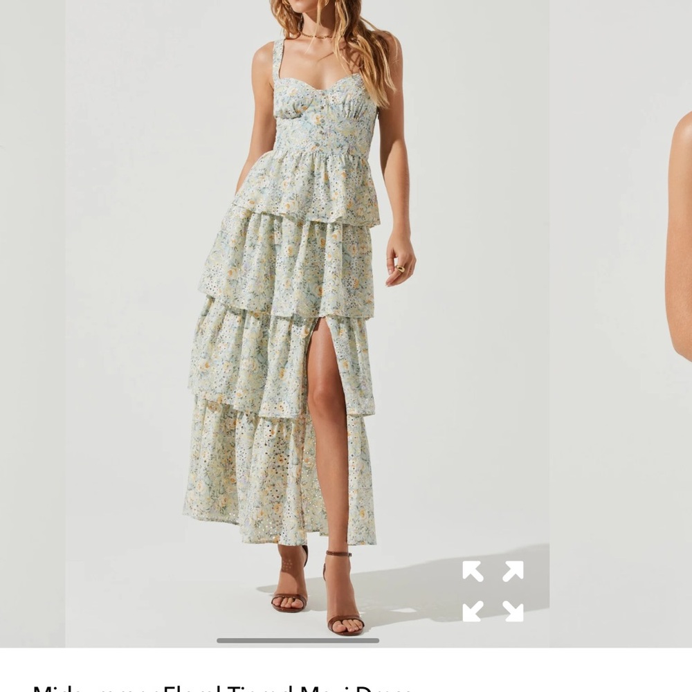 ASTR THE LABEL tiered green floral dress